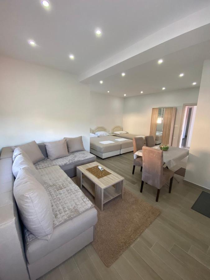 Gjoni Apartments Ulcinj Habitación foto