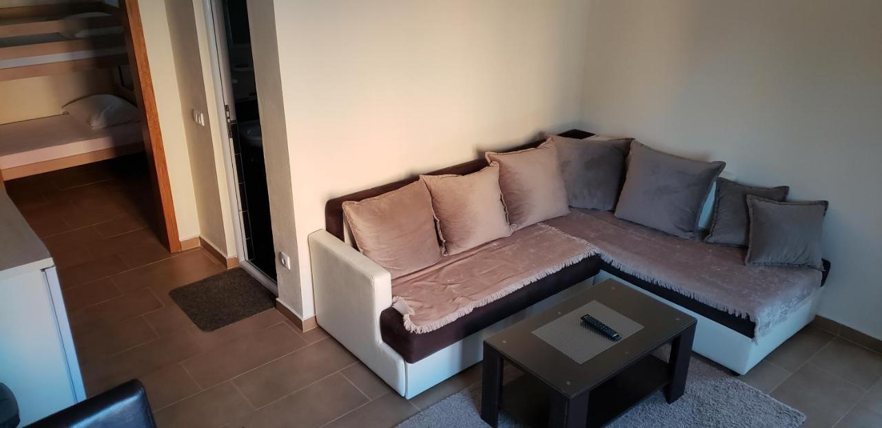 Gjoni Apartments Ulcinj Habitación foto